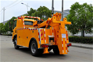 东兴高速路拖车费